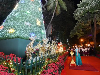 Anantara Siam Bangkok Hotel Held Christmas Tree Charity Project - TRAVELINDEX