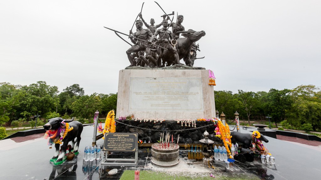 Sing Buri preserves legend of brave Thai heroes at Bang Rachan