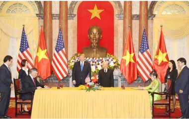 Vietjet Signs 100-airplane Deal with Boeing