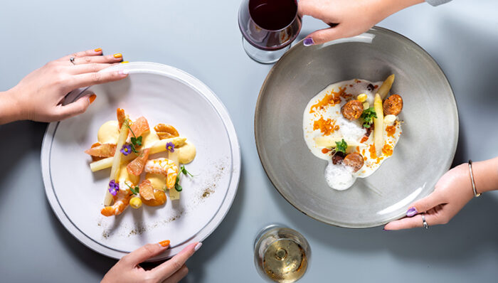 Plate of the Month White Asparagus - TRAVELINDEX