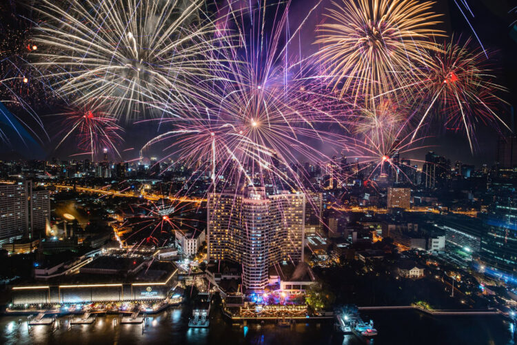 Celebrate the Festive Season by the River at Royal Orchid Sheraton Riverside Bangkok - TRAVELINDEX