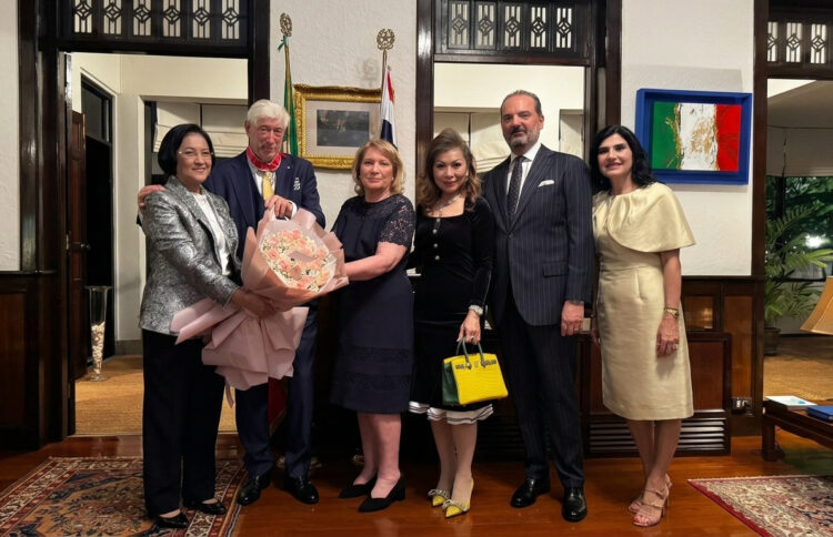 Prestigious Italian Commendatore Honour Bestowed upon Cavaliere Enzo Peroni - TRAVELINDEX